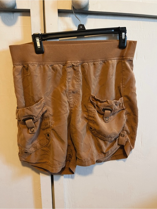 She'z  the Boss Pants - Women’s Utility Cargo Shorts in Tan with Elastic Waistband